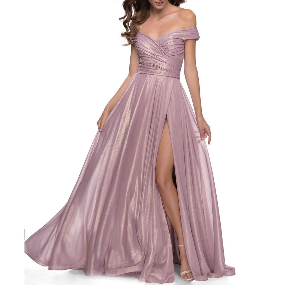 NWT La Femme 29172 Ethereal Metallic Chiffon Full Skirt Off Shoulder Gow…